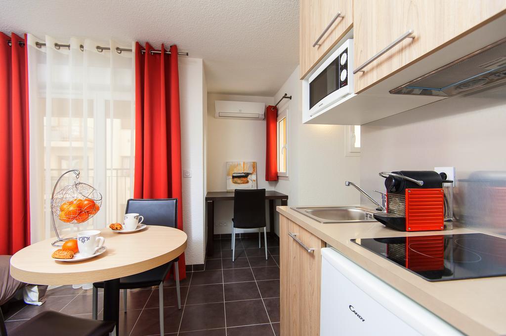 Villa Serafina Apartements Niza Habitación foto