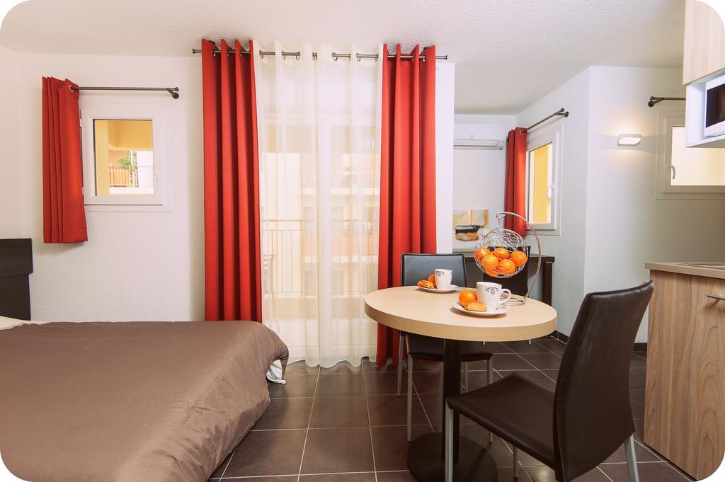 Villa Serafina Apartements Niza Habitación foto