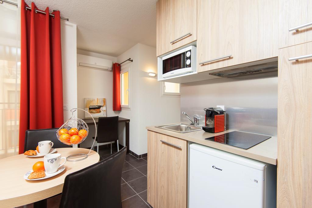 Villa Serafina Apartements Niza Habitación foto