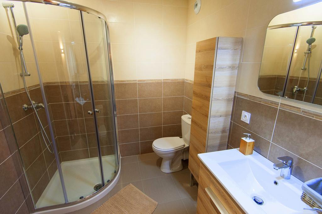 Villa Serafina Apartements Niza Habitación foto